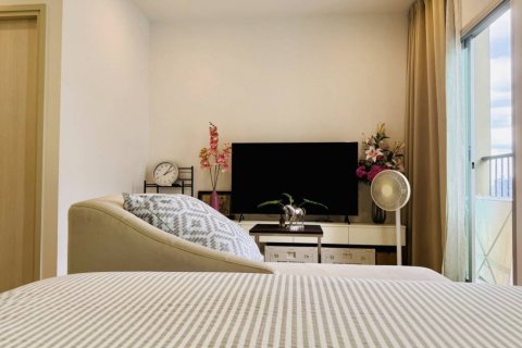 Кондоминиум с 2 спальнями в Хуай Кванге, Бангкок, Таиланд № 144408 - фото 3