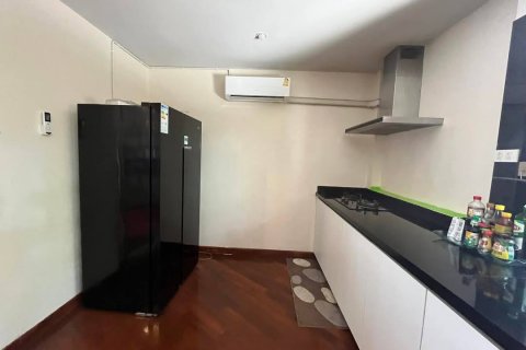 House in Pattaya, Thailand 6 bedrooms № 123563 - photo 17