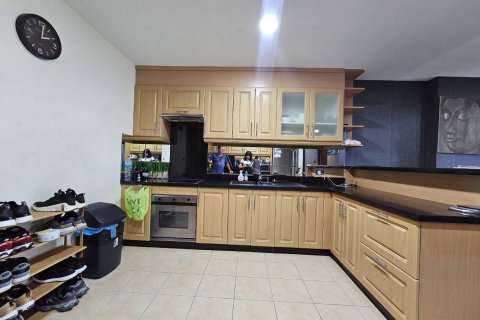 Condo in Pattaya, Thailand, 2 bedrooms  № 123564 - photo 2