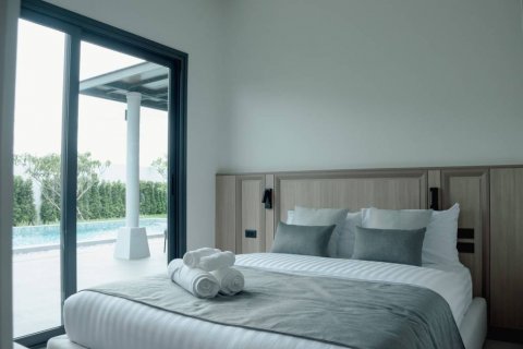Villa in Hua Hin, Thailand 3 bedrooms № 132797 - photo 10