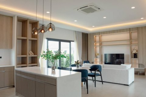 Villa in Hua Hin, Thailand 3 bedrooms № 132797 - photo 6