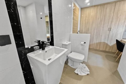 Condo in Rawai, Thailand, 1 bedroom  № 132799 - photo 8
