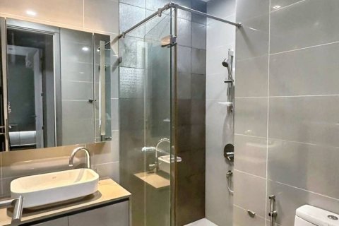 Кондоминиум с 2 спальнями в Бангкоке, Таиланд № 115772 - фото 9