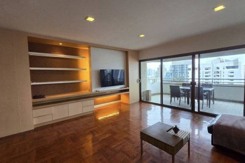 Кондоминиум с 3 спальнями в Бангкоке, Таиланд № 132672 - фото 1