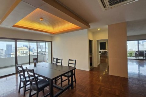 Кондоминиум с 3 спальнями в Бангкоке, Таиланд № 132672 - фото 2