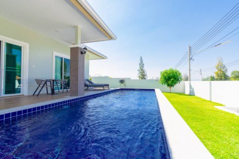 Вилла в Хуа Хине, Таиланд с 3 спальнями  № 132667 - фото 4