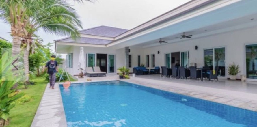 Villa in Cha-am, Thailand 3 bedrooms № 132670