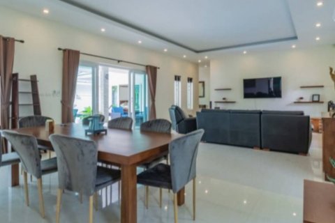 Villa in Cha-am, Thailand 3 bedrooms № 132670 - photo 3