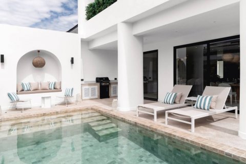 Villa in Rawai, Thailand 3 bedrooms № 132673 - photo 2