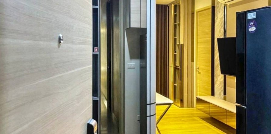 Condo in Bangkok, Thailand, 2 bedrooms  № 125891