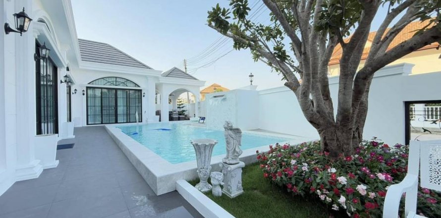 Villa in Pattaya, Thailand 4 bedrooms № 125960