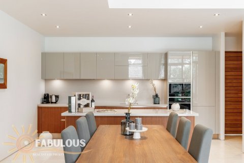 Villa in Phuket, Thailand 3 bedrooms № 124315 - photo 17