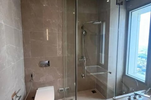 Кондоминиум с 4 спальнями в Кхлонг Сане, Бангкок, Таиланд № 124042 - фото 2