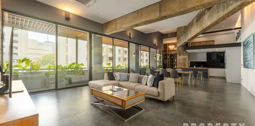 Кондоминиум с 4 спальнями в Клонг Тоэй, Бангкок, Таиланд № 124040