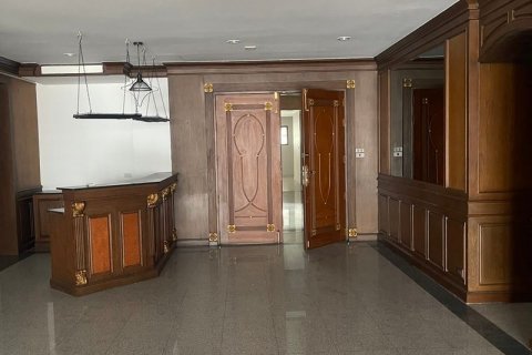 Condo in Watthana, Bangkok, Thailand, 4 bedrooms  № 124041 - photo 14