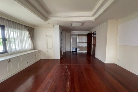 Condo in Watthana, Bangkok, Thailand, 4 bedrooms  № 124041 - photo 2