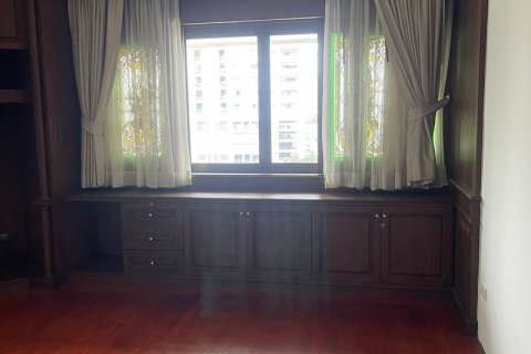 Condo in Watthana, Bangkok, Thailand, 4 bedrooms  № 124041 - photo 11