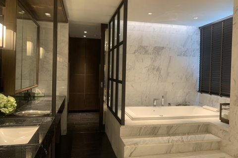 Condo in Khlong Toei, Bangkok, Thailand, 4 bedrooms  № 124046 - photo 6