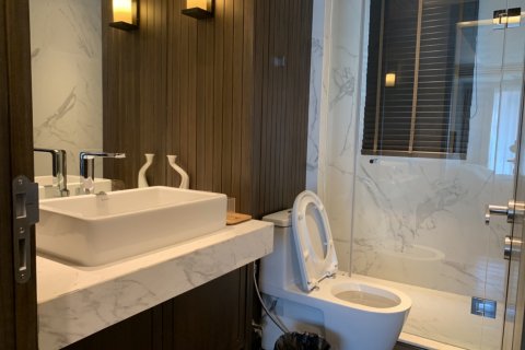 Condo in Khlong Toei, Bangkok, Thailand, 4 bedrooms  № 124046 - photo 7