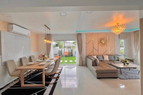 Дом в Паттайе, Таиланд с 3 спальнями № 132825 - фото 3