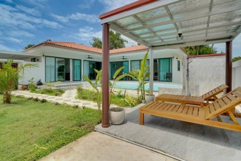 Villa in Ko Samui, Thailand 3 bedrooms № 132826 - photo 1
