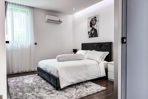 House in Pattaya, Thailand 6 bedrooms № 126933 - photo 25