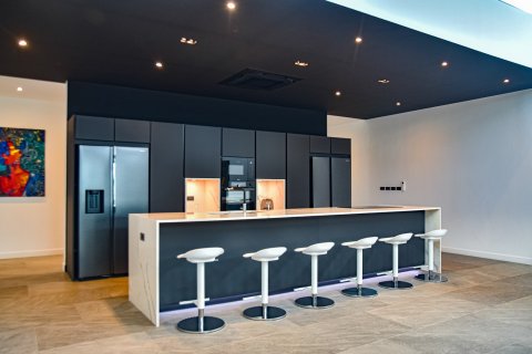 House in Pattaya, Thailand 6 bedrooms № 126933 - photo 17