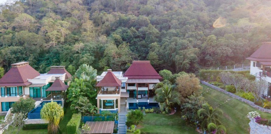 Maison à Hua Hin, Thaïlande 4 chambres № 125305