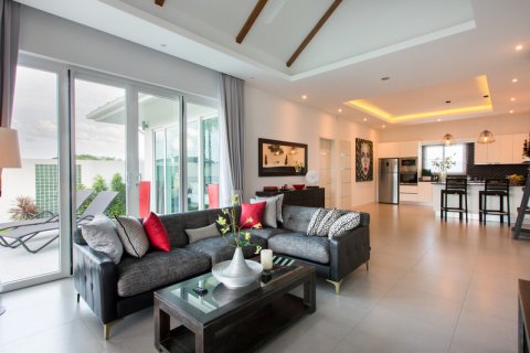 House in Hua Hin, Thailand 3 bedrooms № 125299 - photo 12
