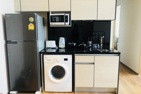 Condo in Bangkok, Thailand, 2 bedrooms  № 143728 - photo 5