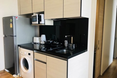 Condo in Bangkok, Thailand, 2 bedrooms  № 143728 - photo 6