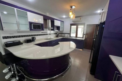 House in Pattaya, Thailand 5 bedrooms № 105021 - photo 5