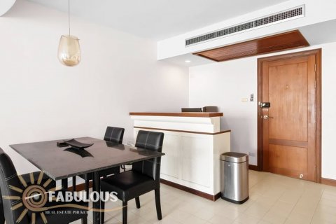 Condo in Patong, Thailand, 1 bedroom  № 124304 - photo 2