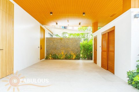 Вилла в Чалонге, Таиланд с 3 спальнями  № 124302 - фото 11