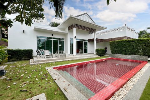 Дом в Хуа Хине, Таиланд с 3 спальнями  № 125290 - фото 1