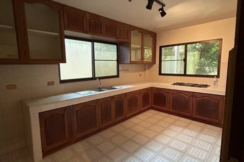 Villa in Karon, Thailand 6 bedrooms № 101878 - photo 5