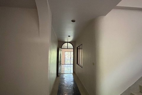 Villa in Karon, Thailand 6 bedrooms № 101878 - photo 8