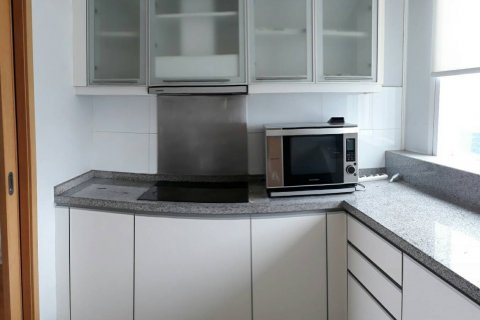 Condo in Bangkok, Thailand, 3 bedrooms  № 144183 - photo 9