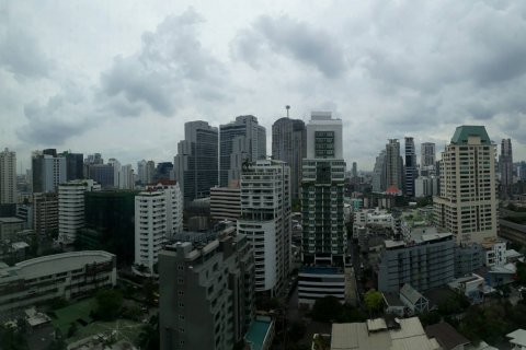 Condo in Bangkok, Thailand, 3 bedrooms  № 144183 - photo 17