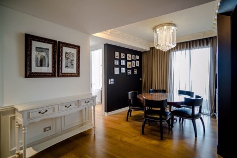 Condo in Bangkok, Thailand, 3 bedrooms  № 144181 - photo 4