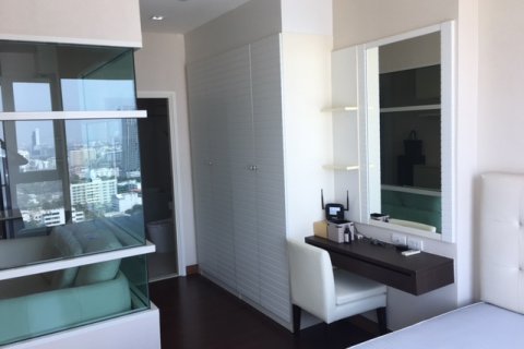 Condo in Bangkok, Thailand, 1 bedroom  № 144186 - photo 3