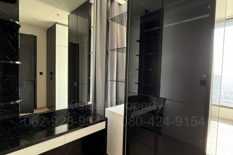 Кондоминиум с 3 спальнями в Кхлонг Сане, Бангкок, Таиланд № 123929 - фото 7