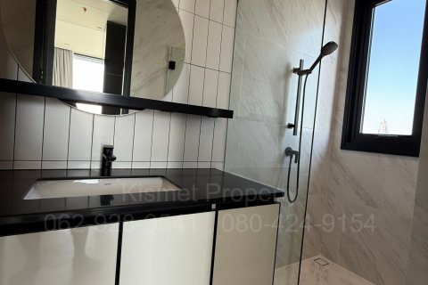 Кондоминиум с 3 спальнями в Кхлонг Сане, Бангкок, Таиланд № 123929 - фото 9