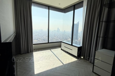 Кондоминиум с 3 спальнями в Кхлонг Сане, Бангкок, Таиланд № 123929 - фото 12