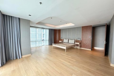 Condo in Khlong Toei, Bangkok, Thailand, 5 bedrooms  № 123923 - photo 7