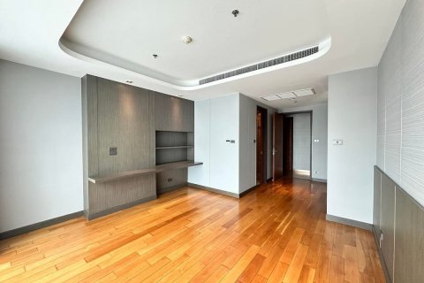 Condo in Khlong Toei, Bangkok, Thailand, 5 bedrooms  № 123923 - photo 4