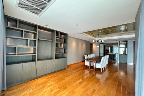 Condo in Khlong Toei, Bangkok, Thailand, 5 bedrooms  № 123923 - photo 8