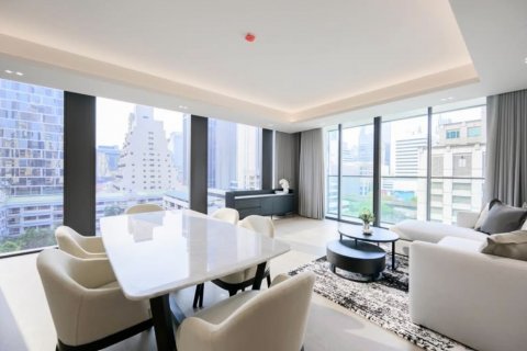 Condo in Pathum Wan, Bangkok, Thailand, 2 bedrooms № 123924 - photo 3