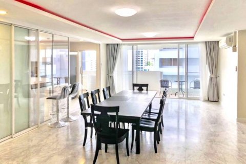 Кондоминиум с 3 спальнями в Бангкоке, Таиланд № 119766 - фото 3