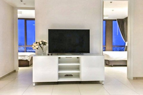 Condo in Bangkok, Thailand, 2 bedrooms  № 119767 - photo 3